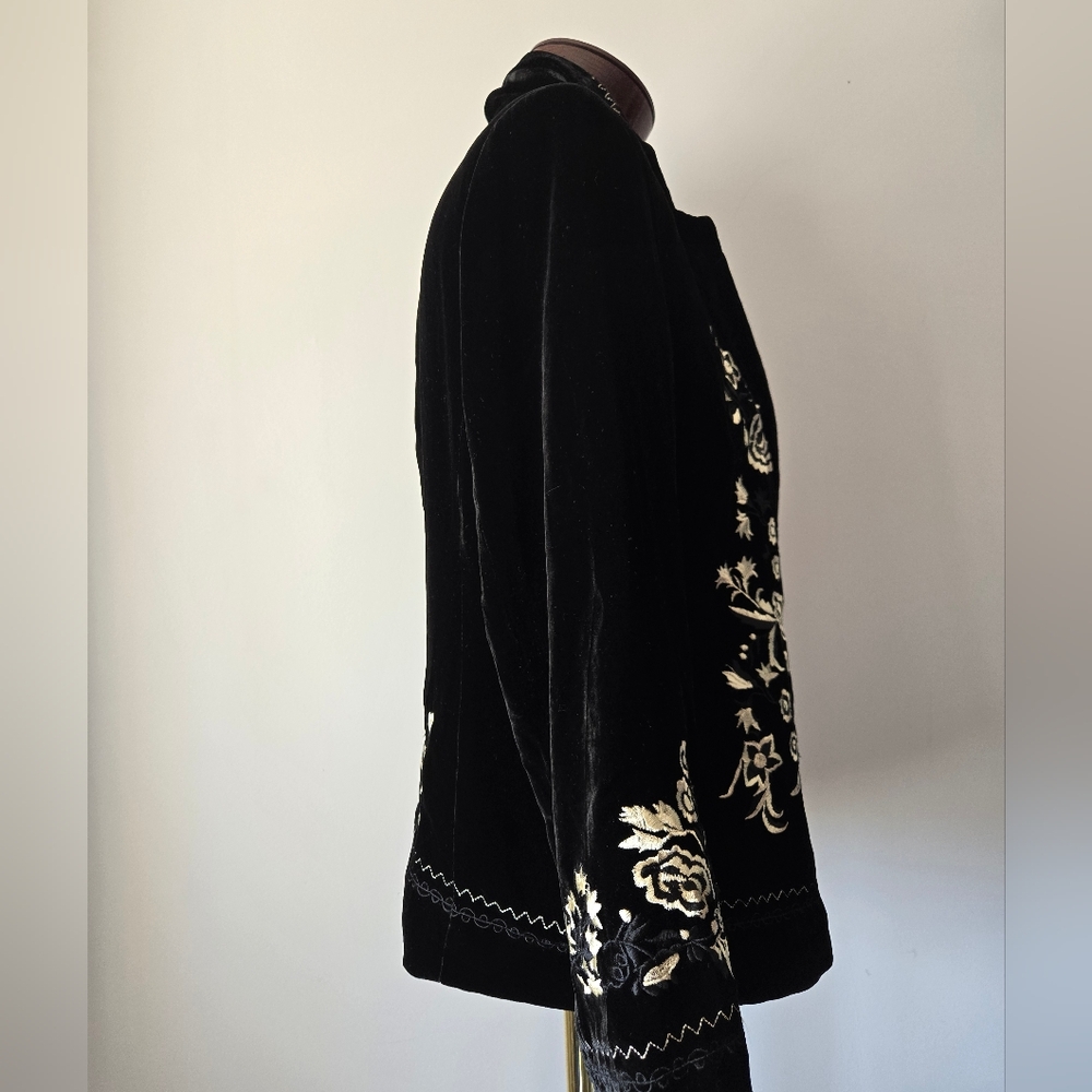 SAGAIE PARIS Silk Blend Gold Floral Embroidered Black Velvet Jacket. Medium - Picture 4 of 14